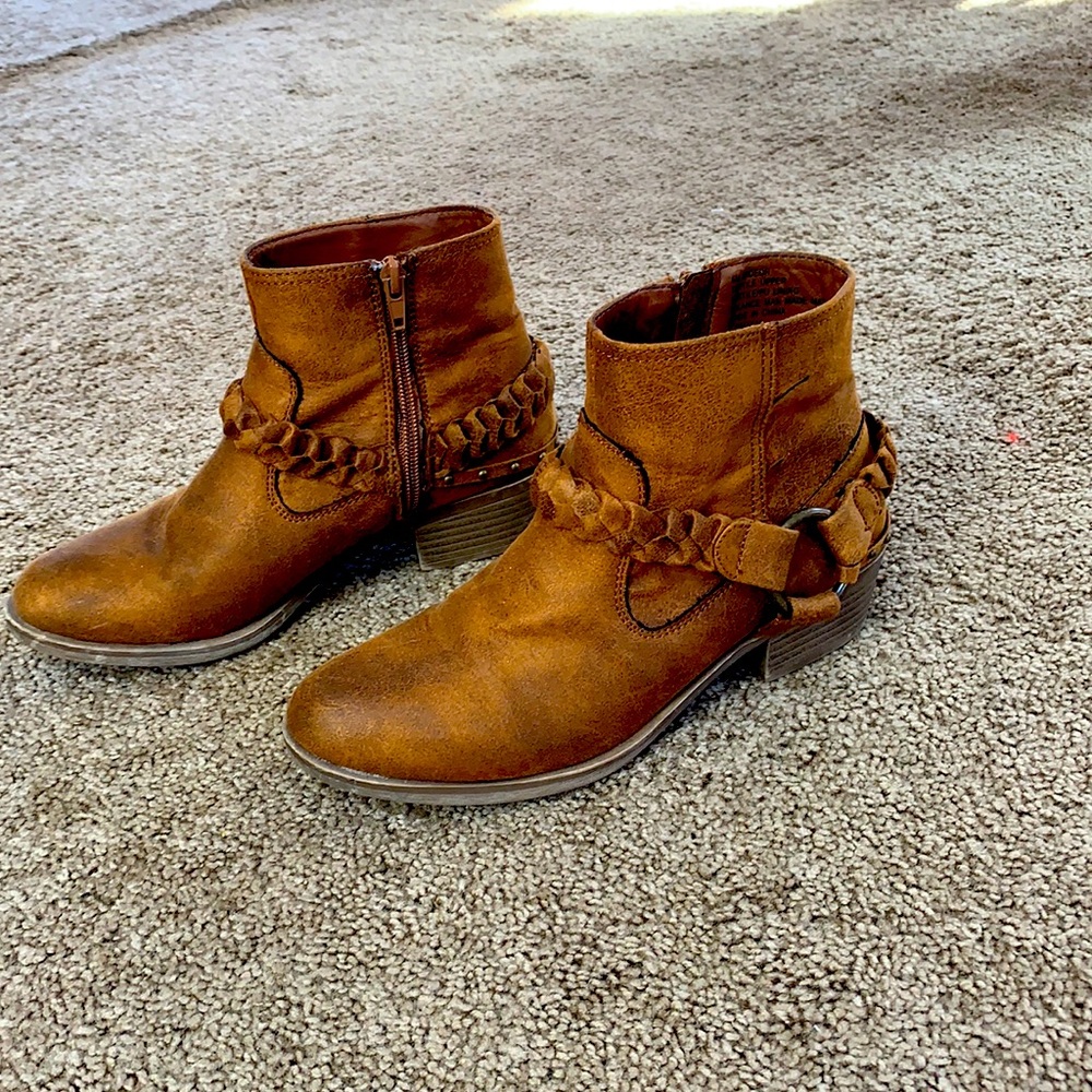 Xoxo brown ankle booties